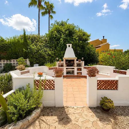 In With Private Pool & Mountain Views * Javea